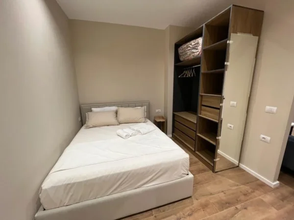 Tirane, jepet me qera apartament 1+1 Kati 0, 68 m² 400 € (selvia , rruga 4 deshmoret)