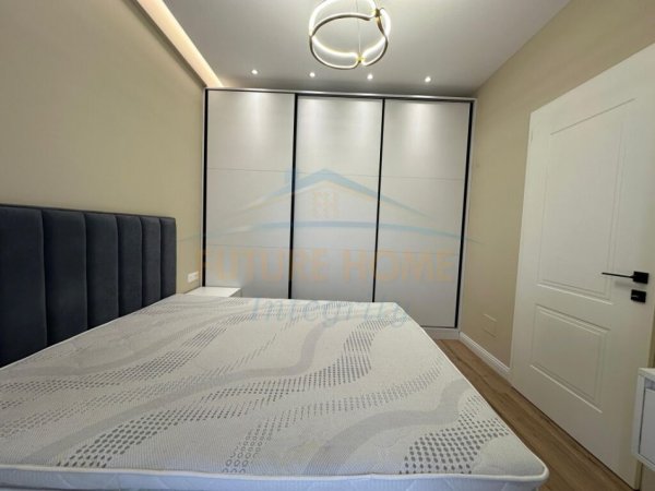 Tirane, jepet me qera apartament 2+1+Ballkon Kati 6, 82 m² 600 € (Stacioni i trenit)