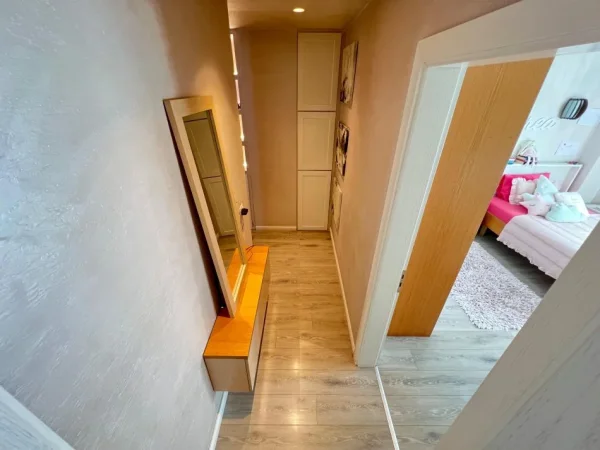 Tirane, shes aksesore Okazion !! SHITET KOMPLET ARREDIMI