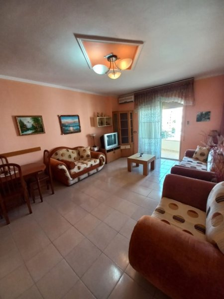 Durres, jepet me qera apartament 1+1 Kati 6, 300 € (Plazh Iiria, Durres)