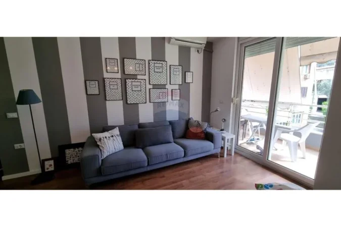 Tirane, jepet me qera 1+1 Kati 5, 70 m² 600 € (Rezidenca Kodra e Diellit)
