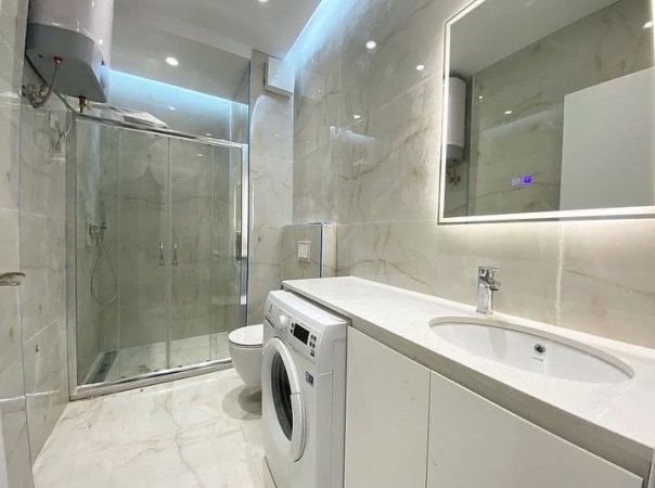 Tirane, shitet apartament 1+1 Kati 3, 65 m² 120.000 € (prane Casa Italias)