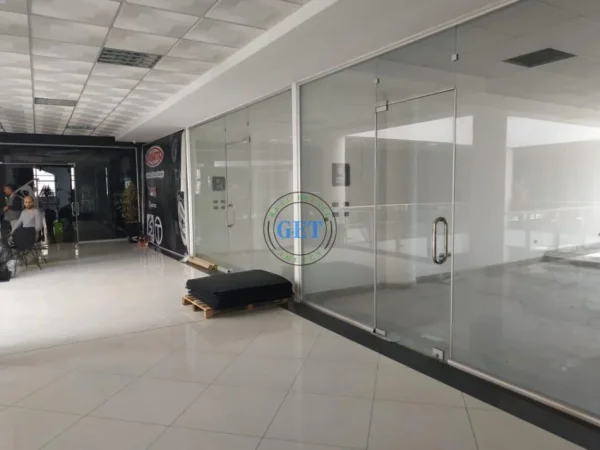 Durres, shitet ambjent biznesi Kati 3, 45 m² 67.500 € (Pallati I Sporteve)