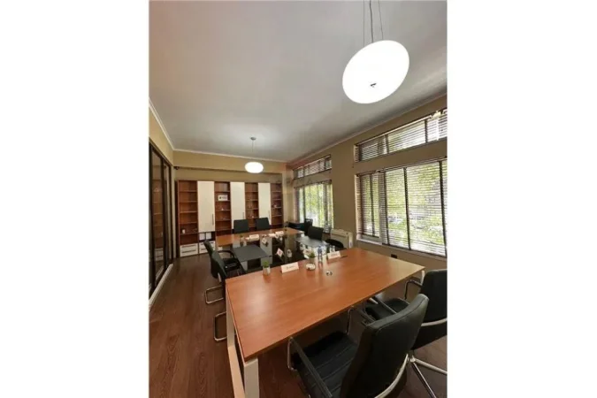 Shqiperi, jepet me qera zyre Kati 2, 80 m² 1.250 € (Ish Ekspozita)