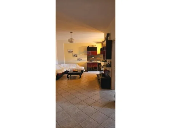 Vlore, shitet apartament 2+1 Kati 5, 100 m² 127.000 € (perballe me Stadiumin ,Vlore) RV44709