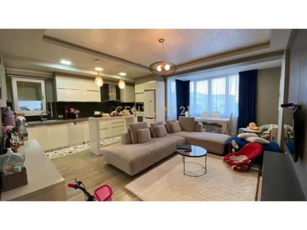 Tirane, shes apartament 2+1+ POST PARKIMI , 99 m² 220.000 € (Liqeni i Thatë)