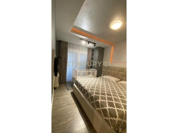 Tirane, shes apartament 2+1+ POST PARKIMI , 99 m² 220.000 € (Liqeni i Thatë)