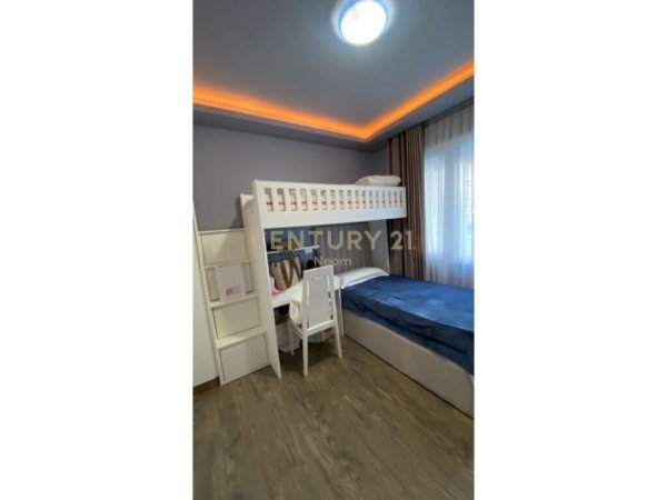 Tirane, shes apartament 2+1+ POST PARKIMI , 99 m² 220.000 € (Liqeni i Thatë)
