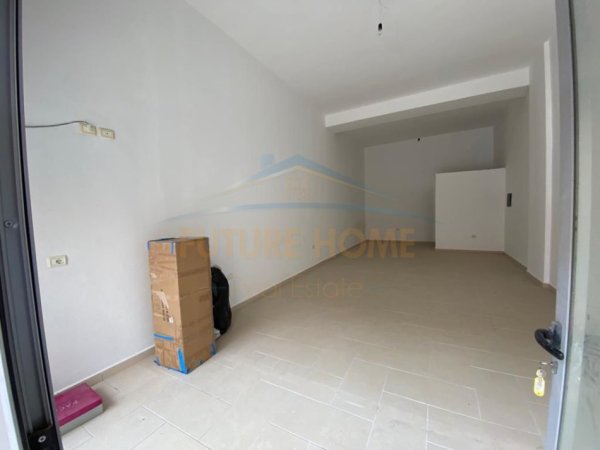 Shqiperi, jepet me qera , 55 m² 300 € 