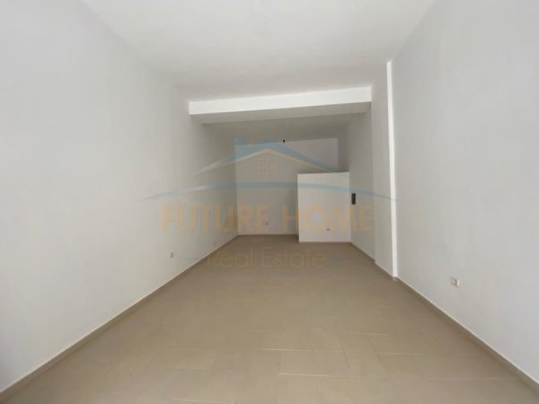 Shqiperi, jepet me qera , 55 m² 300 € 