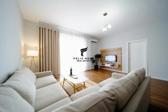 Tirane, jepet me qera apartament 2+1+Ballkon Kati 7, 110 m² 700 € (ASTIR)