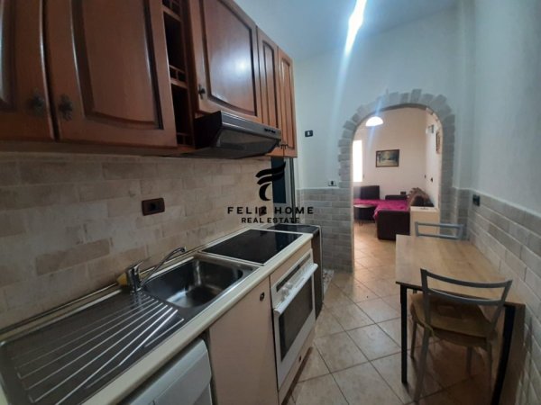 Tirane, jepet me qera apartament 1+1 Kati 3, 60 m² 470 € (5 MAJI)