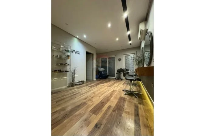 Shqiperi, jepet me qera ambjent biznesi Kati 1, 108 m² 1.200 € (QIRA AMBIENT BIZNESI DON BOSCO!)