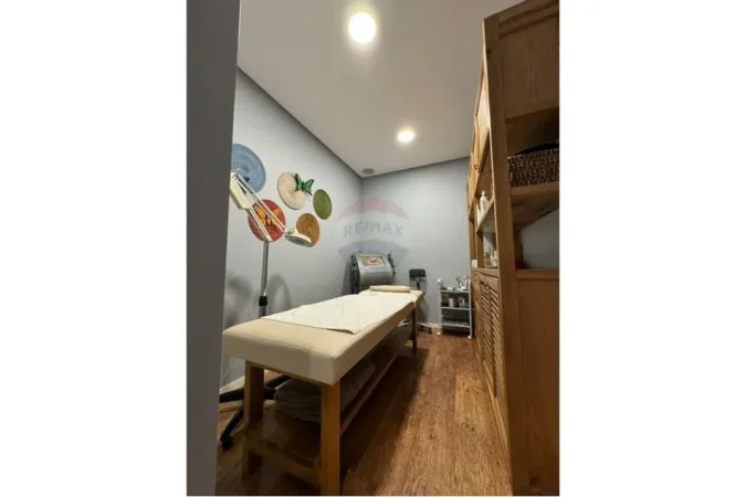 Shqiperi, jepet me qera ambjent biznesi Kati 1, 108 m² 1.200 € (QIRA AMBIENT BIZNESI DON BOSCO!)