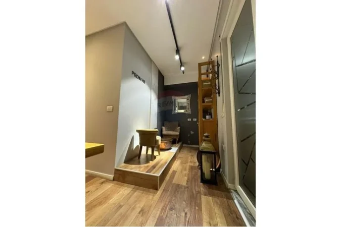 Shqiperi, jepet me qera ambjent biznesi Kati 1, 108 m² 1.200 € (QIRA AMBIENT BIZNESI DON BOSCO!)