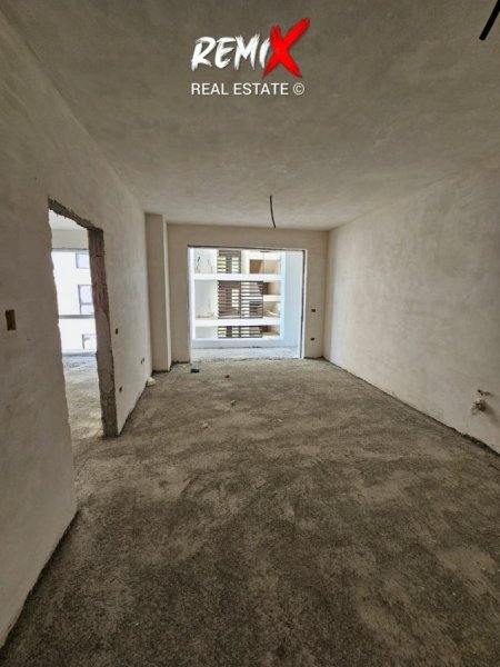 Mali Robit, shitet apartament 1+1+Aneks+Ballkon Kati 4, 56 m² 70.000 € 