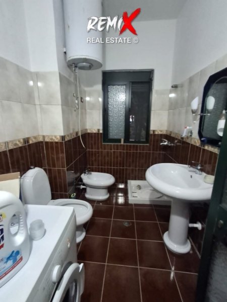 Mali Robit, shitet apartament 1+1+Ballkon Kati 2, 70 m² 105.000 € 