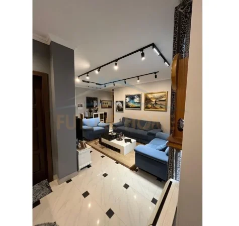 Tirane, shitet apartament 2+1 Kati 6, 93 m² 186.000 € (Rruga e Durresit)