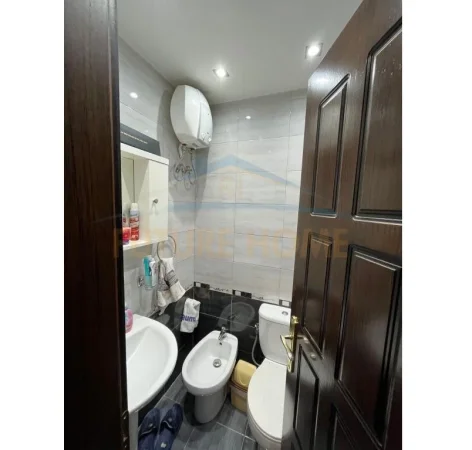 Tirane, shitet apartament 2+1 Kati 6, 93 m² 186.000 € (Rruga e Durresit)