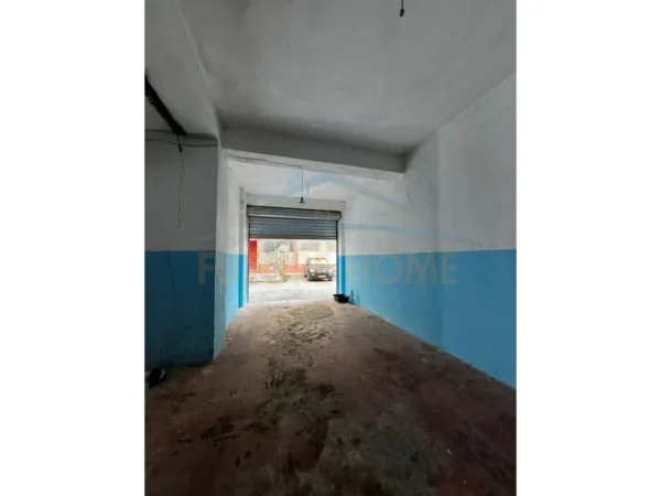 Tirane, jepet me qera Kati 0, 170 m² 500 € (Rruga e Teleferikut, Fresk)