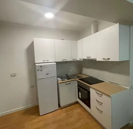 Tirane, jap me qera 2+1 Kati 2, 650 €