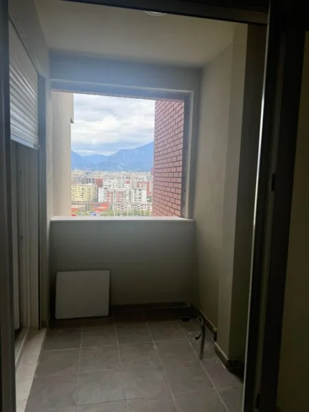 Tirane, jepet me qera apartament 1+1+Ballkon Kati 11, 70 m² 350 € (Yzberisht , kompleksi Tirana Golden Park)