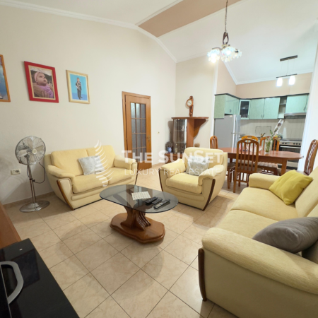 Tirane, jepet me qera apartament 2+1 Kati 5, 130 m² 600 € (Profarma)