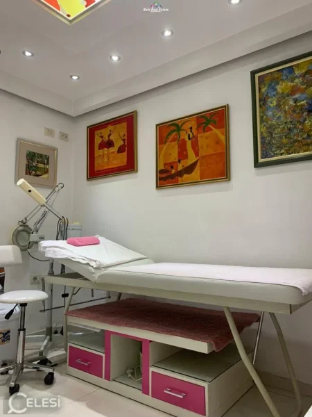 Tirane, jepet me qera dyqan Kati 0, 50 m² 750 € (sheshi willson)