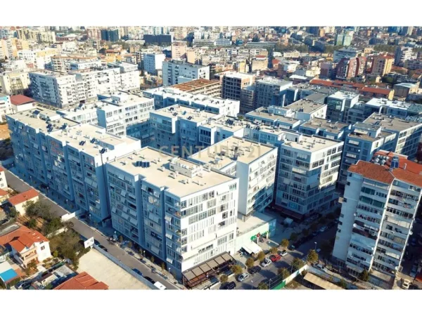 Tirane, shes apartament 2+1+Aneks+Ballkon Kati 4, 114 m² 340.000 € (KIKA 2)