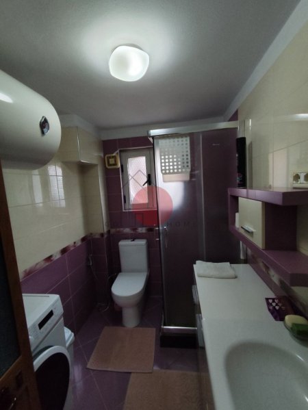 Tirane, jepet me qera apartament 2+1+Ballkon , 65 m² 600 € (Rruga mine peza)