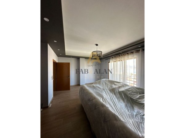 Pogradec, shitet apartament 2+1+2 ballkone Kati 7, 124 m² 150.000 € (Pogradec, tek Stadiumi)