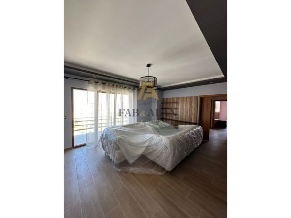 Pogradec, shitet apartament 2+1+2 ballkone Kati 7, 124 m² 150.000 € (Pogradec, tek Stadiumi)