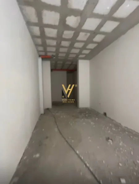 Tirane, shitet ambjent biznesi Kati 0, 105 m² 336.000 € (KAMEZ)