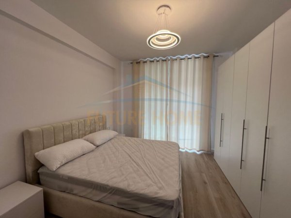 Tirane, jepet me qera apartament 2+1 Kati 7, 118 m² 550€ (unaza e re)