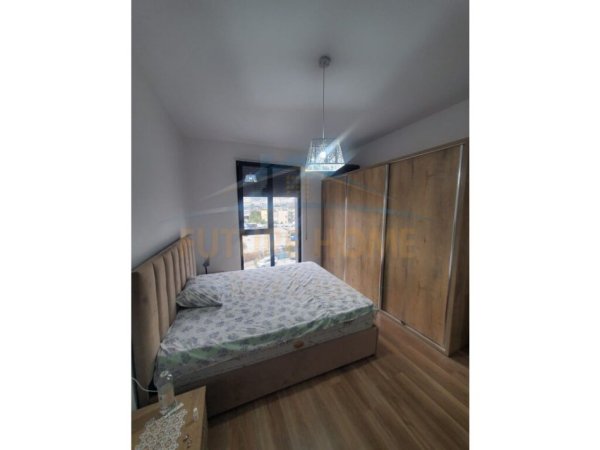 Tirane, jepet me qera apartament 2+1 Kati 3, 98 m² 600 € (Porcelan)