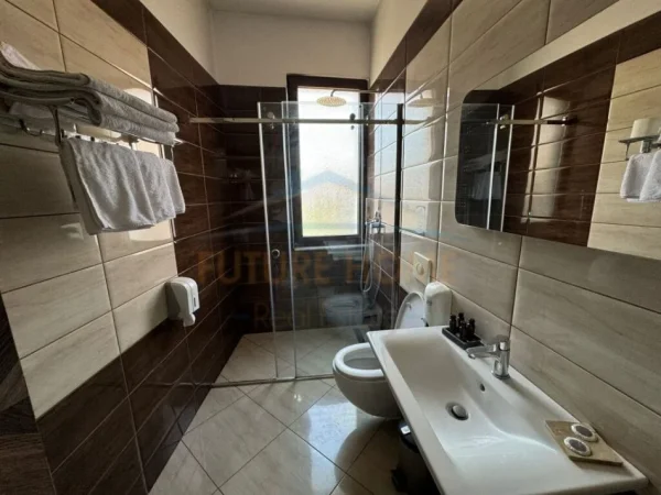 Korce, shes Shitet, Biznes (Hotel) 55.000 €