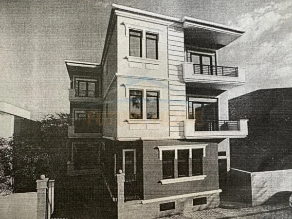 Korce, shitet apartament 1+1 Kati 1, 50 m² 52.000 € (Lagjia 2)