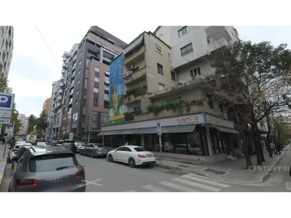 𝐓𝐢𝐫𝐚𝐧𝐞, 𝐣𝐞𝐩𝐞𝐭 𝐦𝐞 𝐪𝐞𝐫𝐚 𝐚𝐦𝐛𝐣𝐞𝐧𝐭 𝐛𝐢𝐳𝐧𝐞𝐬𝐢 𝐊𝐚𝐭𝐢 𝟒, 𝟏𝟏𝟕 𝐦² 𝟏.𝟒𝟎𝟎 € (𝐑𝐫𝐮𝐠𝐚 𝐉𝐚𝐧𝐨𝐬 𝐇𝐲𝐧𝐚𝐢𝐝𝐢, 𝐈𝐬𝐡 𝐁𝐥𝐥𝐨𝐤𝐮)