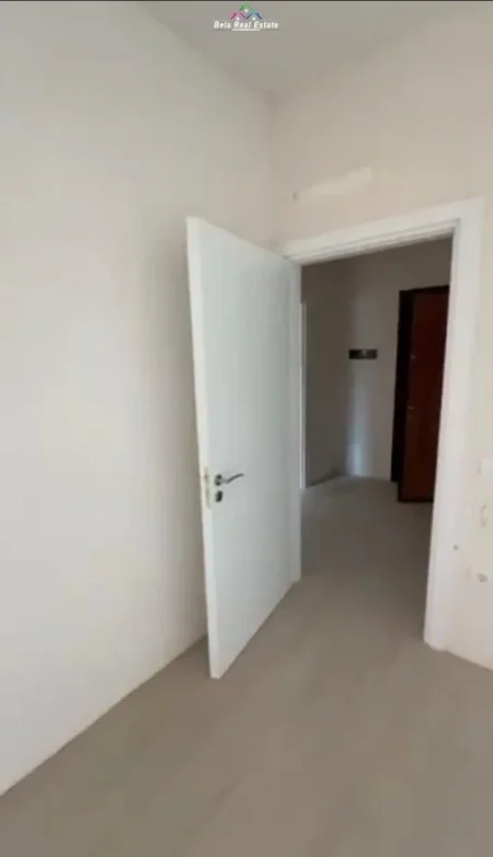 Shqiperi, jepet me qera zyre Kati 2, 70 m² 350 € (astir)