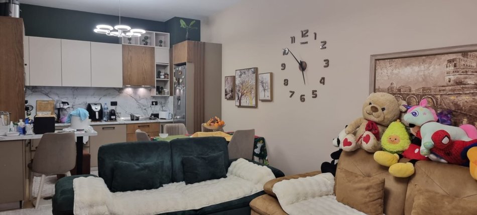 Tirane, shitet apartament 1+1 Kati 2, 72 m² 122.500 € (Unaza e re)
