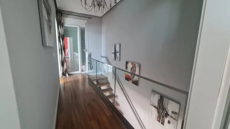 Tirane, shitet apartament duplex 2+1 Kati 6, 159 m² (Hamdi Sina Liqeni Thate)