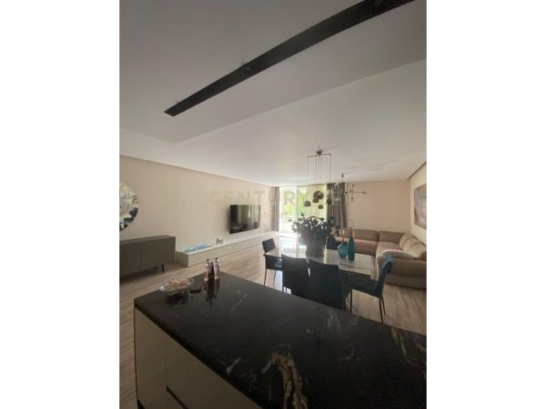Tirane, shes apartament 2+1+2 + 2 POSTE PARKIMI , 148 m² 350.000 € (Kodra e Diellit)