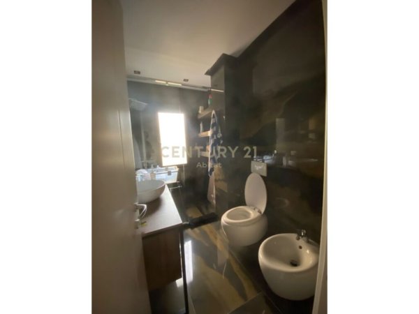 Tirane, shes apartament 2+1+2 + 2 POSTE PARKIMI , 148 m² 350.000 € (Kodra e Diellit)