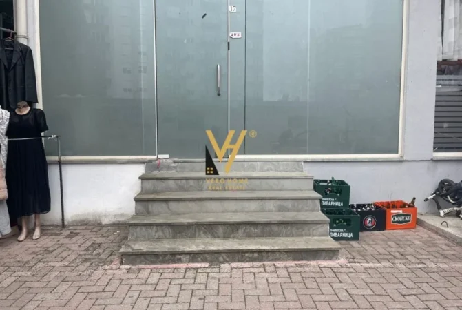 Tirane, shitet dyqan Kati 0, 63 m² 126.000 € (YZBERISHT)