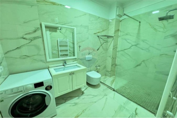 Tirane, jepet me qera apartament 2+1 Kati 3, 110 m² 1.000 € (Liqeni i Thate)