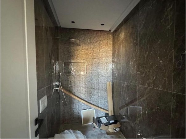 Tirane, jepet me qera apartament 2+1+Ballkon Kati 7, 100 m² 1.200 € (Robert Shvarc)
