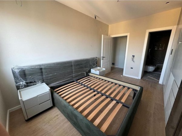Tirane, jepet me qera apartament 2+1+Ballkon Kati 7, 100 m² 1.200 € (Robert Shvarc)
