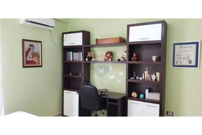 Tirane, jepet me qera apartament 2+1 Kati 4, 110 m² 850 € (Liceu Artistik)