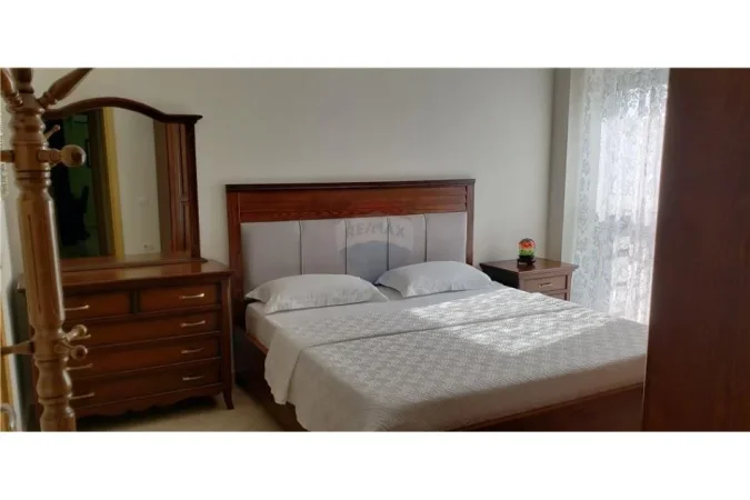 Tirane, jepet me qera apartament 2+1 Kati 4, 110 m² 850 € (Liceu Artistik)