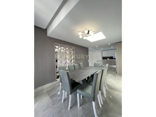 Tirane, jap me qera apartament 3+1+4 , 300 m² 2.000 € (Kodra e Diellit)